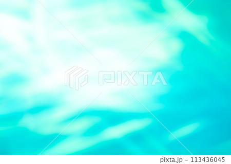 グリーンカラー系の動きのあるイメージ　(背景素材) 113436045