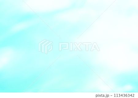 ライトグリーンカラー系動きのあるイメージ　(背景素材) 113436342