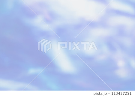 ライトパープルカラー系動きのあるイメージ (背景素材) ライトパープルカラー系動きのあるイメージ (背景素材) 113437251