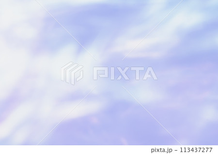 ライトパープルカラー系動きのあるイメージ　(背景素材) 113437277