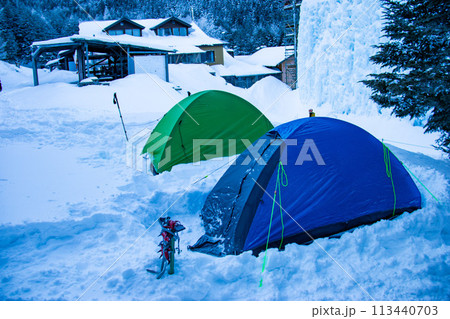 雪の八ヶ岳赤岳鉱泉 テント場の風景 雪の八ヶ岳赤岳鉱泉 テント場の風景 113440703