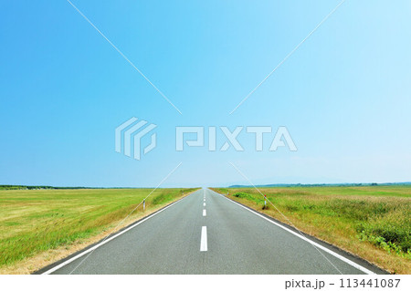 北海道　青空のエサヌカ線 113441087