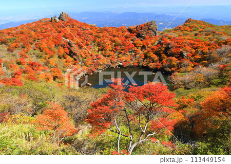 秋の大船山御池(くじゅう連山) 秋の大船山御池(くじゅう連山) 113449154
