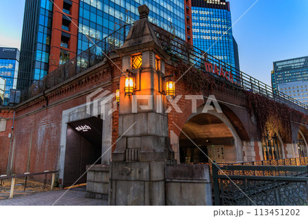 東京 千代田区 神田 マーチエキュート神田万世橋 夕景 東京 千代田区 神田 マーチエキュート神田万世橋 夕景 113451202