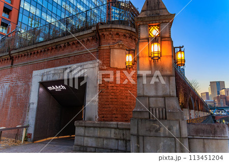東京　千代田区 神田　マーチエキュート神田万世橋　夕景 113451204