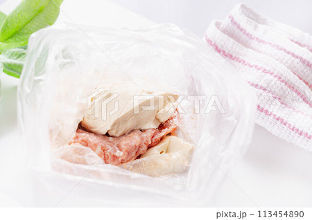 鶏豚ひき肉で作るつくねのたね 113454890