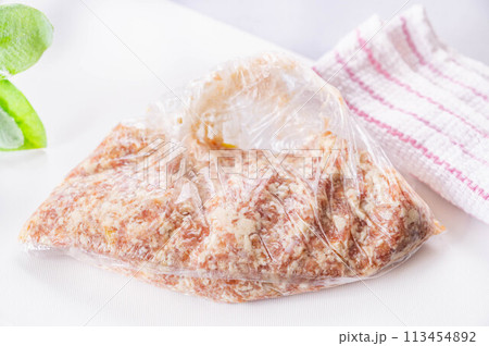 鶏豚ひき肉で作ったつくねのたね 鶏豚ひき肉で作ったつくねのたね 113454892