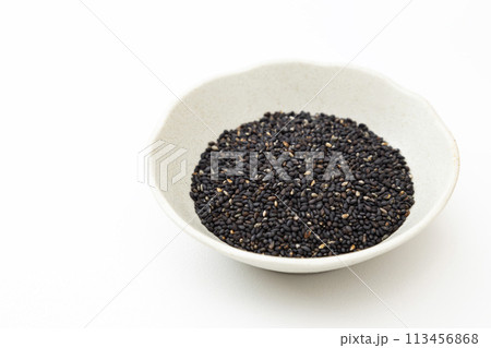 白背景に黒胡麻 白背景に黒胡麻 113456868