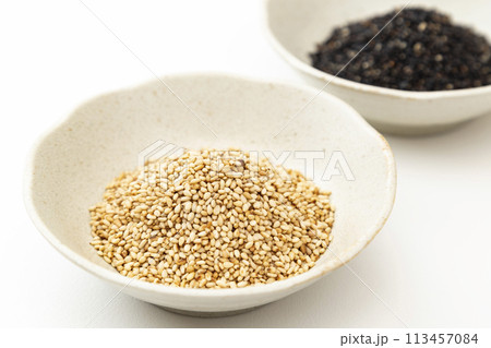 白胡麻と黒胡麻 白胡麻と黒胡麻 113457084