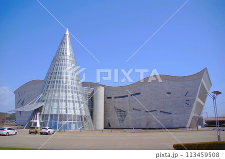 岩手の風景 久慈市文化会館アンバーホール 施設全景 岩手の風景 久慈市文化会館アンバーホール 施設全景 113459508
