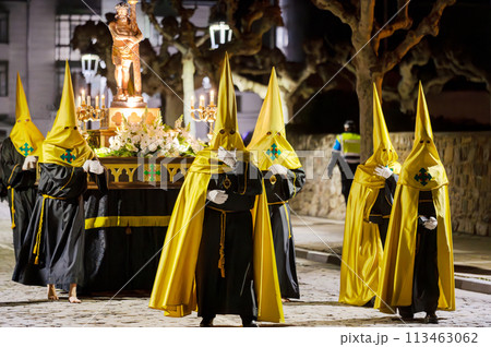 Traditional Spanish Holy Week procession 113463062