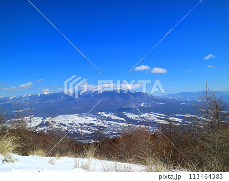 入笠山から見た雪の八ヶ岳 113464383