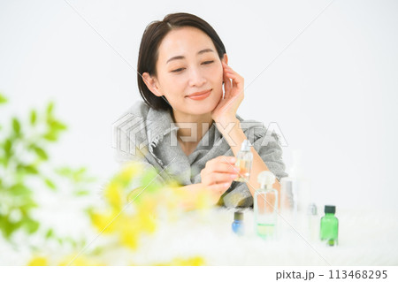ビューティー 女性 ビューティー 女性 113468295
