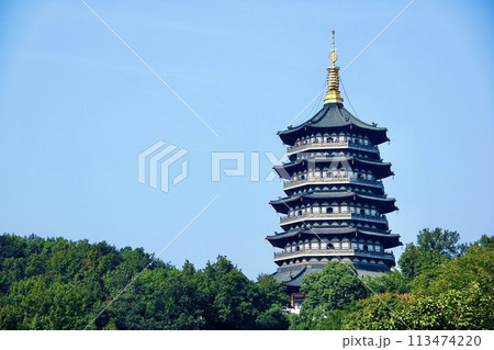 Liuhe Pagoda, literally Six Harmonies Pagoda, is the most famous tourist of Chinese pagoda in southern Hangzhou, Zhejiang province, China. It is located at the foot of Yuelun Hill, facing the Qiantang Liuhe Pagoda, literally Six Harmonies Pagoda, is the most famous tourist of Chinese pagoda in southern Hangzhou, Zhejiang province, China. It is located at the foot of Yuelun Hill, facing the Qiantang 113474220