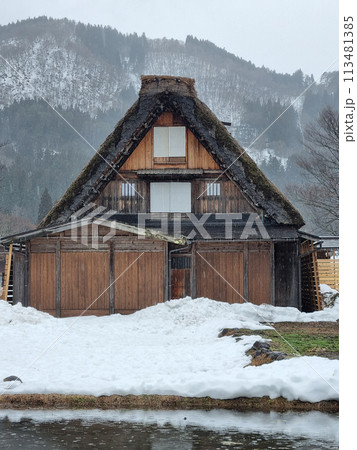 The view of landscape shirakawago vilage in winter 113481385