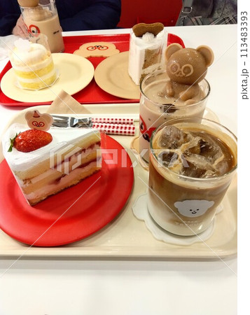 韓国・ソウルのカフェで食べたスイーツ 113483393