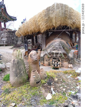 韓国・楽安邑城民俗村にて 韓国・楽安邑城民俗村にて 113485689