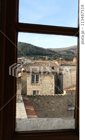 フランス Tourrettes-sur-Loup トゥレット・シュル・ルー すみれ村の風景 113487519