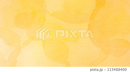 黄色のにじみがキレイな水彩背景 黄色のにじみがキレイな水彩背景 113488400
