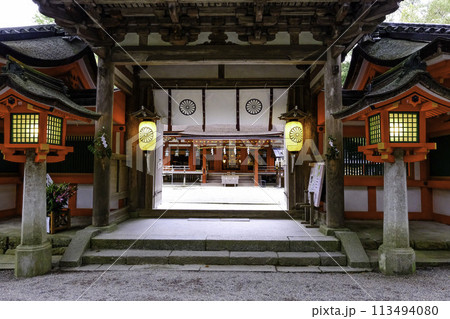 楼門から拝殿 楼門から拝殿 113494080
