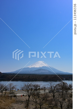 富士山と精進湖 富士山と精進湖 113496336