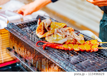 呼子朝市通りの浜焼き 呼子朝市通りの浜焼き 113496829