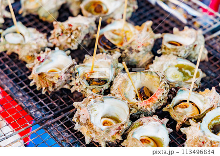 呼子朝市通りの浜焼き 呼子朝市通りの浜焼き 113496834
