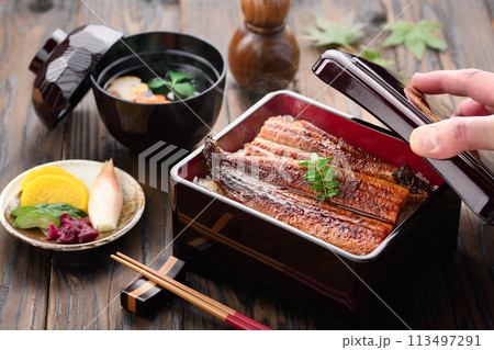 贅沢でスナミナ満点 うな重 113497291