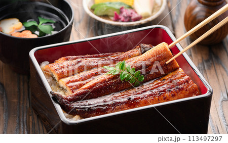 贅沢でスナミナ満点 うな重 113497297