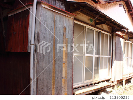 朽ちていく廃屋（3） 113500233