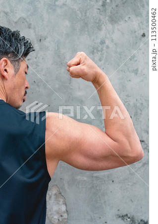 男性　筋肉　 113500462