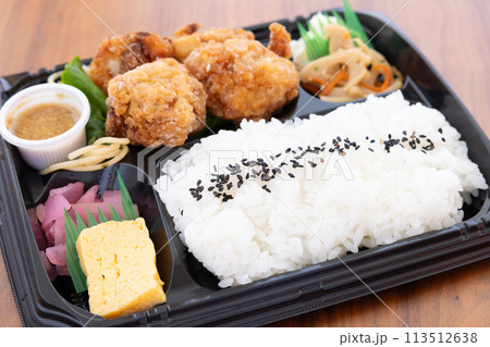 おいしい鶏肉の唐揚げ弁当 113512638