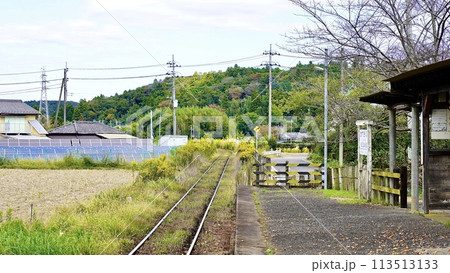 小湊鉄道上総久保駅の構内 小湊鉄道上総久保駅の構内 113513133