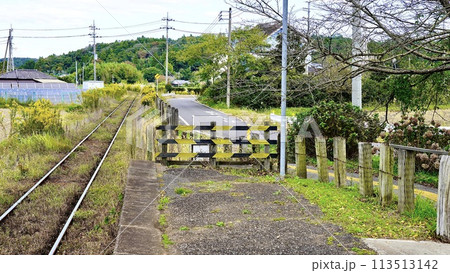 小湊鉄道上総久保駅の構内 113513142