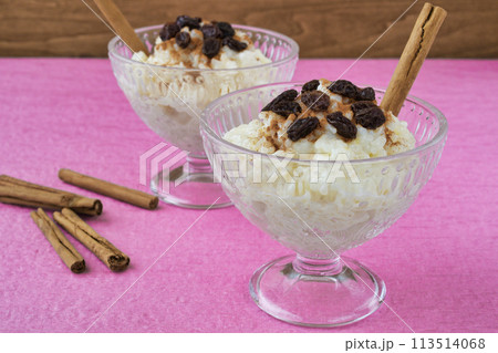 お米の定番デザート アロス・コン・レチェ Arroz con leche お米の定番デザート アロス・コン・レチェ Arroz con leche 113514068