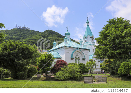 函館山と麓の函館ハリストス正教会 113514487