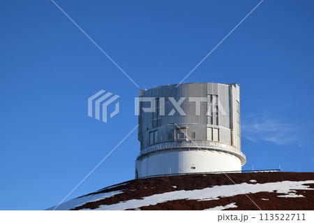 マウナケアの空にそびえるすばる望遠鏡 マウナケアの空にそびえるすばる望遠鏡 113522711