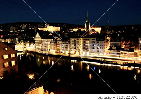 チューリッヒ リンデンホフの丘から見る夜景 チューリッヒ リンデンホフの丘から見る夜景 113522870