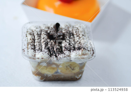banoffee or banoffee pie , banoffee cake 113524938