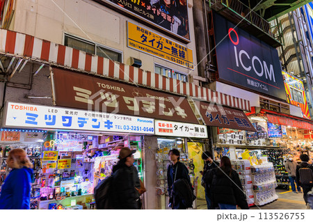 東京 千代田区 秋葉原の都市風景　夕景 113526755