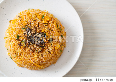 fried rice with egg in Korean style 113527036