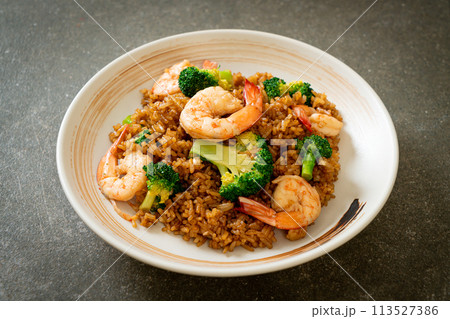 fried rice with broccoli and shrimps fried rice with broccoli and shrimps 113527386
