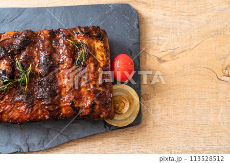 grilled barbecue ribs pork grilled barbecue ribs pork 113528512