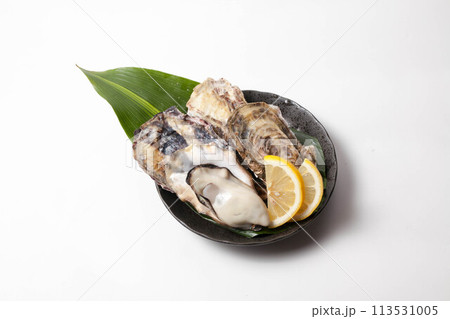 新鮮な生牡蠣 113531005