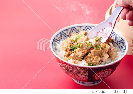 マーボー豆腐丼 マーボー豆腐丼 113531312