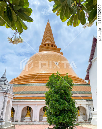 Phra Pathom Chedi temple in Nakorn pathom province Thailand 113532009
