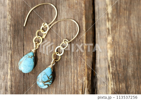 コッパーターコイズのフックピアス 天然石ピアス コッパーターコイズのフックピアス 天然石ピアス 113537256
