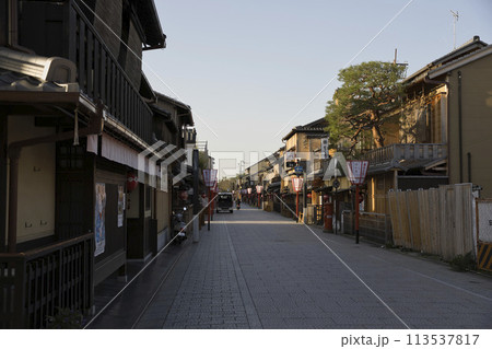 京都祇園 花見小路 横構図1 京都祇園 花見小路 横構図1 113537817