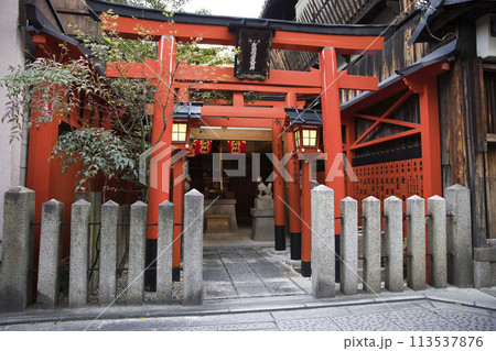 京都祇園 織田稲荷 横構図2 京都祇園 織田稲荷 横構図2 113537876