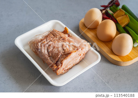 チャーシュー作りの材料 チャーシュー作りの材料 113540188